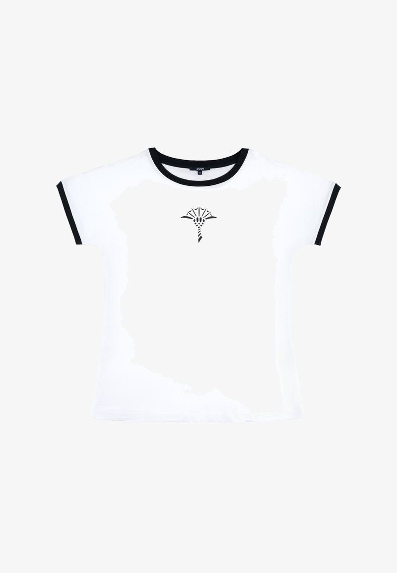 Wit T-shirt met korte mouwen en zwarte afwerking aan de kraag en mouwen, met een klein zwart abstract ontwerp in het midden van de borst.