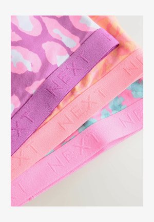 Värikäs naisten alusvaatteet vaaleanpunaisissa ja purppuran sävyissä. Niissä on leopardin ja kukkien kuviot; joustavat vyötärönauhat, joissa on kohokuvioitu "NEXT".