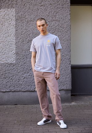 ENERGY SOLUTIONS - Print T-shirt - lilac chalk