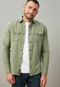 Next TWIN POCKET TEXTURED LONG SLEEVE - Marškiniai - khaki green
