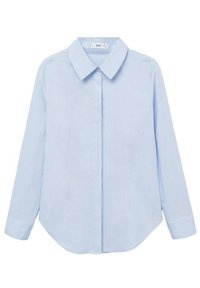 Chemise bleu clair à manches longues avec un col à boutons, tissu lisse et coupe droite. Présente un ourlet arrondi et aucun motif visible.