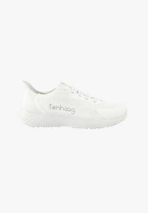 Chaussure de sport blanche avec semelle texturée et design à lacets, arborant le logo "tenhaag" sur le côté.