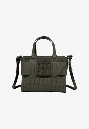 Sac à main vert foncé avec motifs triangulaires perforés, doubles anses, bandoulière réglable et grand logo embossé "A|X EXC" sur le devant.