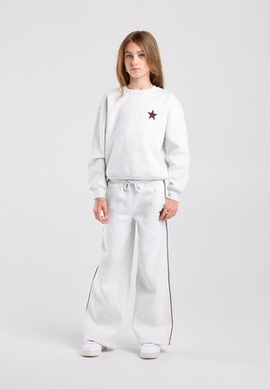 America Today, PANTS - Tracksuit bottoms - white