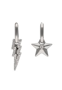 Stříbrné náušnice s motivem blesku zdobené průhlednými kamínky a lesklou hvězdou s centrálním kamenem.