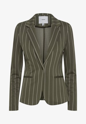 Blazer vert olive avec des rayures verticales blanches, fermeture à un bouton, revers pointus et deux poches avant. Tissu léger.