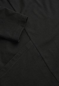 Cellbes of Sweden WITH POCKETS - Langarmshirt - black solid