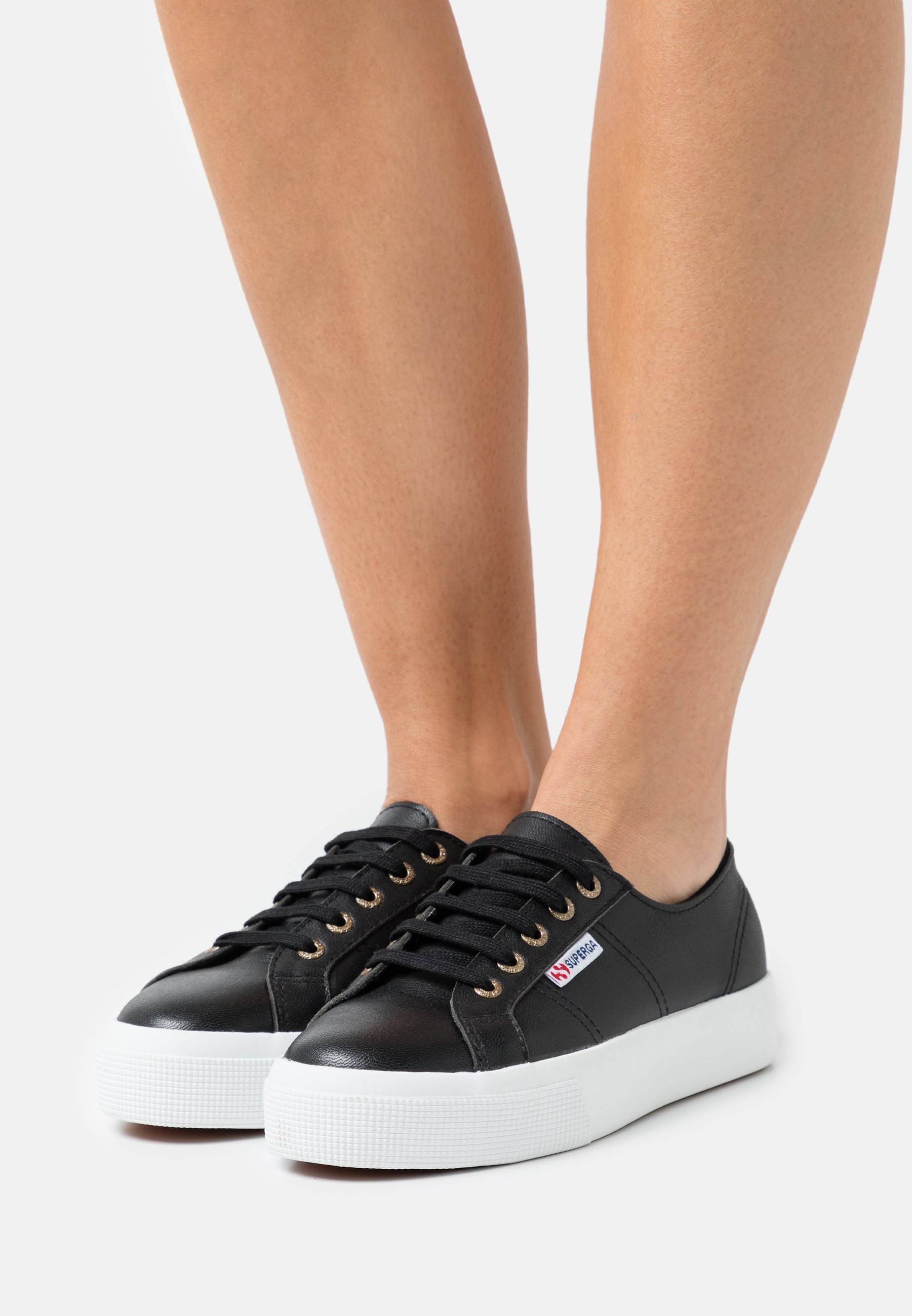 superga con fiocco