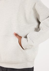 Thumbnail Image 8