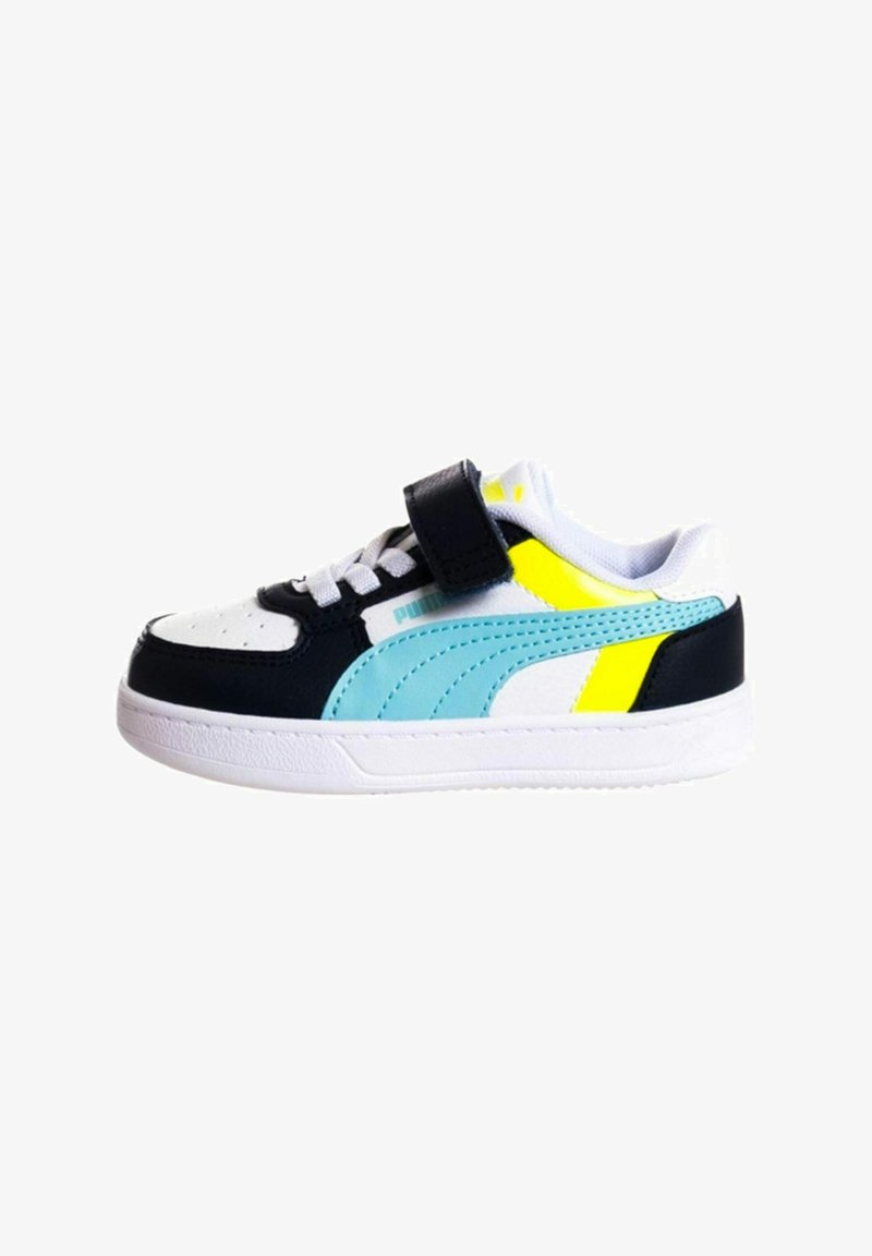 Zapatillas con un upper en blanco y marino, acentos en azul claro, detalles en amarillo y una correa de Velcro. Materiales texturizados con una suela de goma.