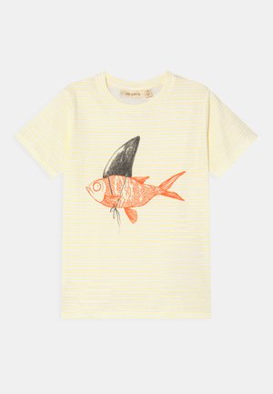 SHARKY TEE UNISEX - Print T-shirt - multi-coloured
