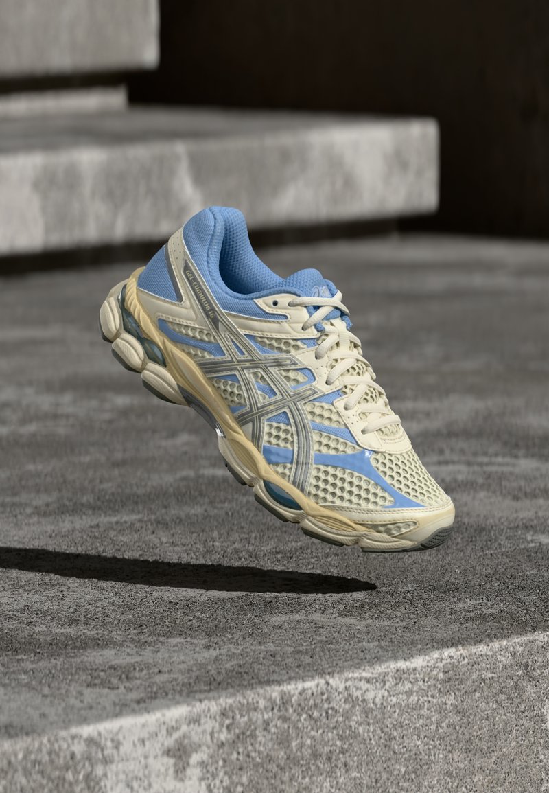ASICS GEL CUMULUS 16 ivory/pure silver-coloured/off-white