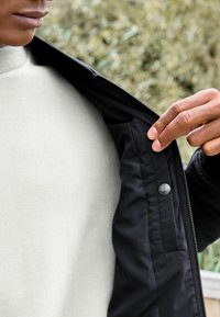 Next REGULAR FIT - DIAMOND QUILTED  - Bomber bunda - black