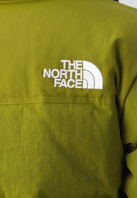 The North Face RIPSTOP NUPTSE JACKET - Piumino - forest olive