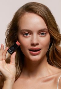 NUI Cosmetics CREAM BLUSH FOR CHEEK, EYES & LIPS - Rouge - matte rosé