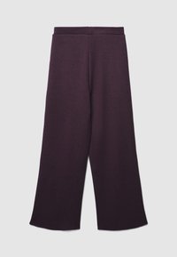Pantaloni larghi viola scuro con vita piatta, realizzati in un tessuto morbido, mostrati di spalle su uno sfondo chiaro.