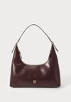 EMBLEM LEATHER SHOULDER BAG - Τσάντα Tote - fudge