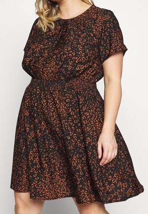 New Look Curves, Robe de jour - black