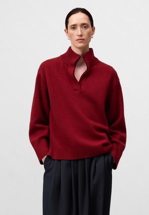 V-NECK SWEATER   - Stickad tröja - deep red