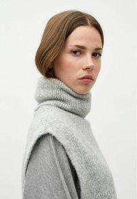 mbyM FEODORY-M - Keep - light grey melange