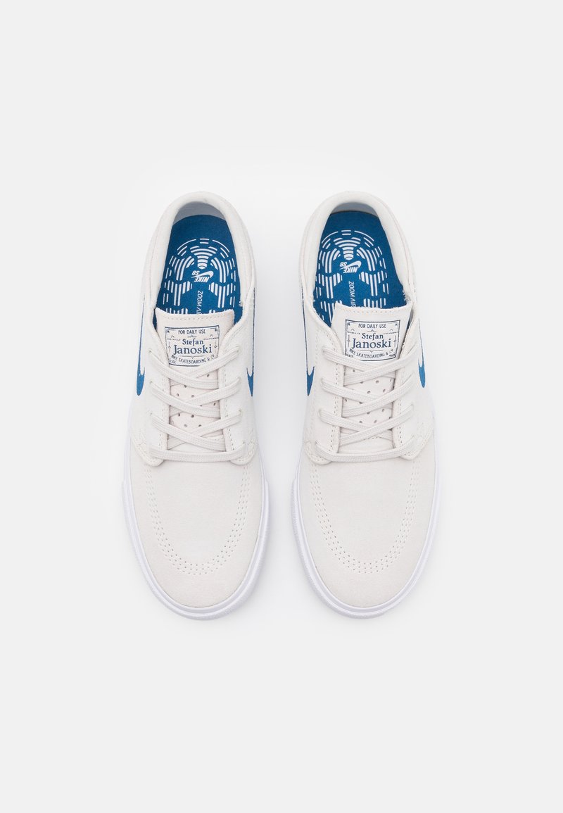 Nike SB NIKE SB ZOOM STEFAN SKATEBOARDSCHUH - Zapatillas - white/court blue/light brown/blanco -