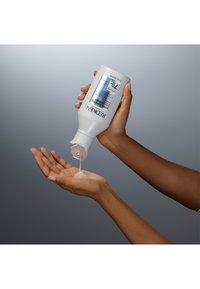 Redken REDKEN ACIDIC BONDING CONCENTRATE SPRING SET - Hårset