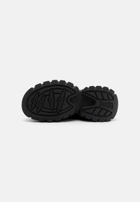 Koi Footwear MARGOT MONSTER PLATFORM MARY JANE - Saltos plataforma - black