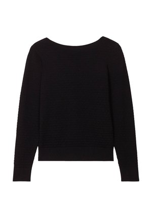 Pull noir à manches longues avec un motif texturé, un large col bateau et un ourlet côtelé, avec une coupe décontractée et sans embellissements visibles.