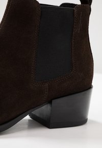 Vagabond Botines bajos - brown