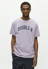 DOUBLE A BY W.W. ACE ARCH - T-shirts print - minimal gray