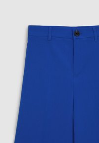 Thumbnail Image 6