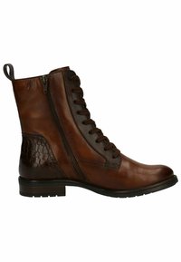 Bottes chelsea en cuir marron avec un laçage sur le devant, une fermeture éclair sur le côté et un accent en croco texturé sur le talon. Semelle plate.