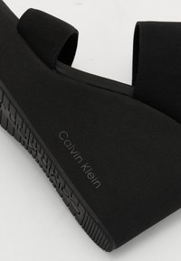 Thumbnail Image 5