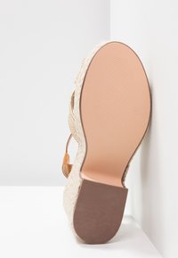 River Island Sandály na vysokém podpatku - nude