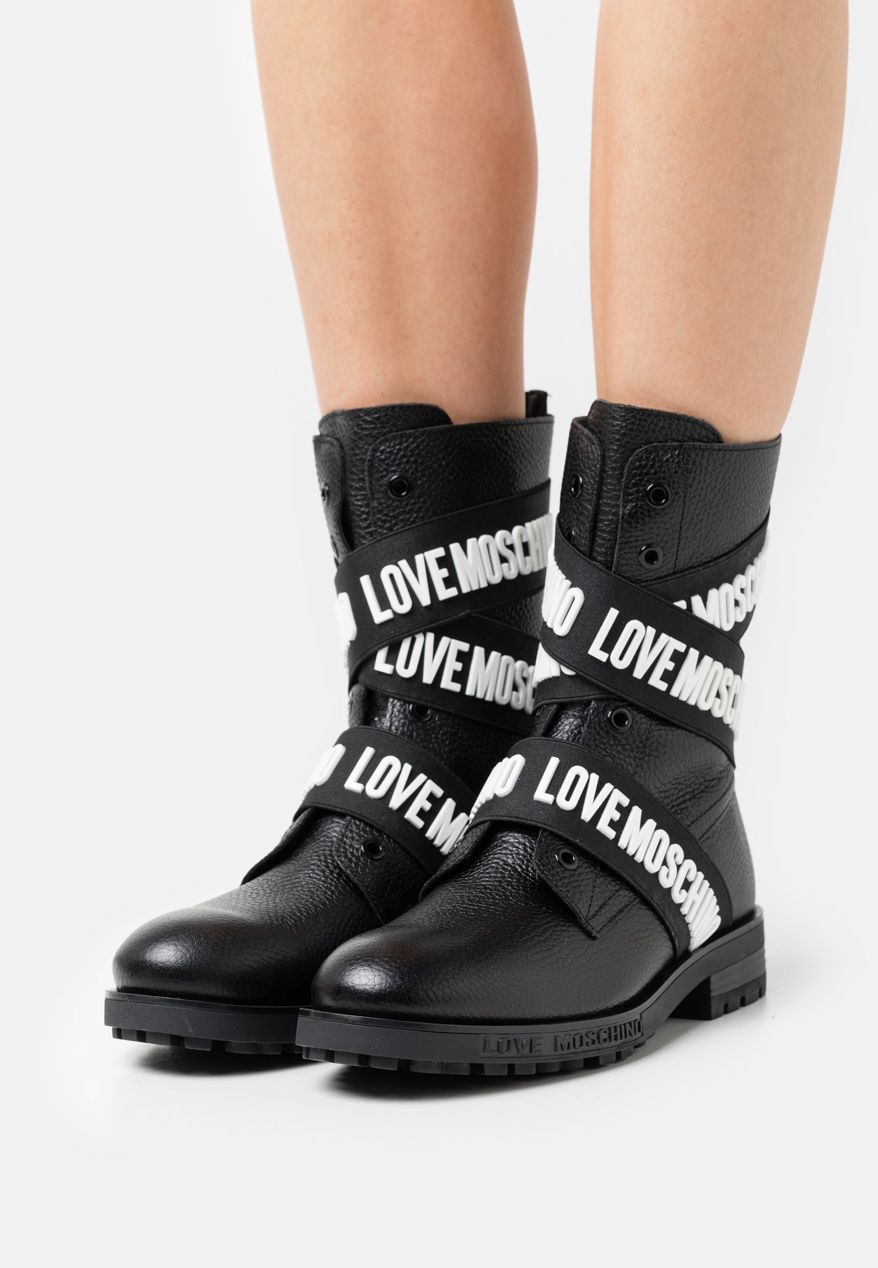 zalando moschino saldi