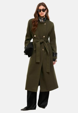 PETITE FIT - CROC EFFECT FUNNEL NECK BELTED  - Classic coat - olive green