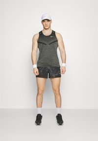 Nike Performance M NK DFADV TECHKNIT ULTRA TANK - Topp - black/smoke grey
