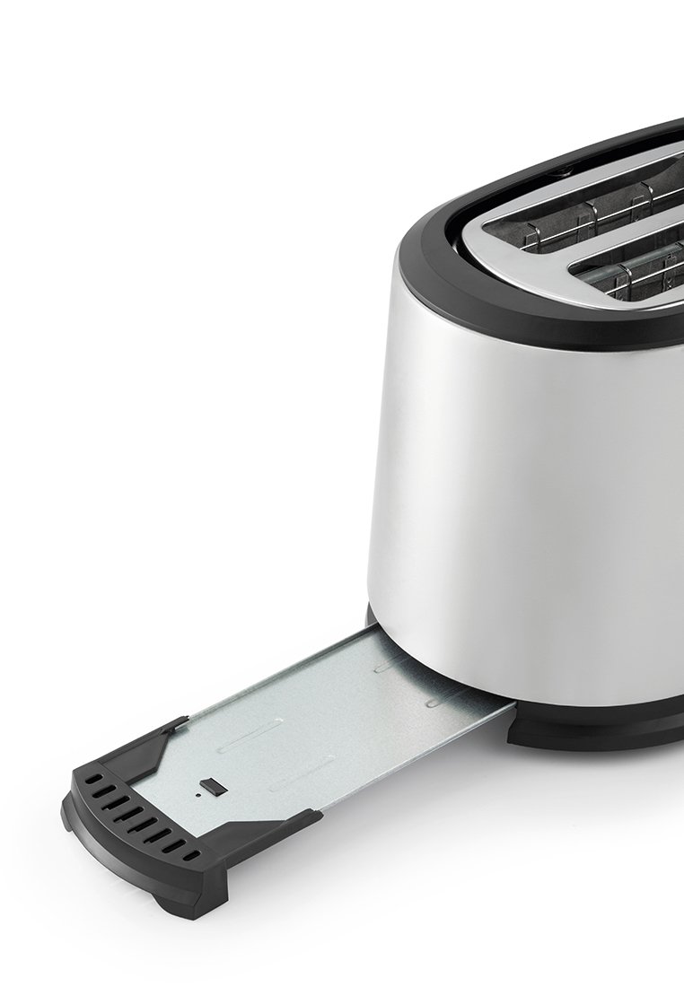 Silberner Metall-Toaster mit schwarzem Kunststoffboden und -verkleidung, ausgestattet mit zwei Schlitzen für Brot und einem herausnehmbaren Krümelfach an der Unterseite.
