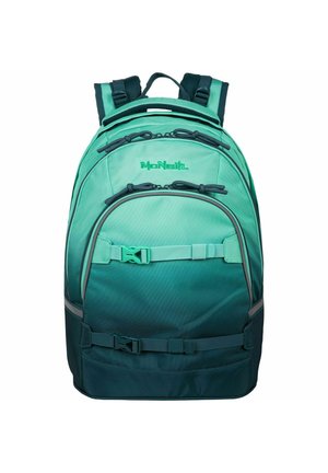 Zaino con gradiente di colore teal, dotato di molteplici tasche con zip, spallacci regolabili e un tessuto resistente. Include fibbie laterali e dettagli decorativi.