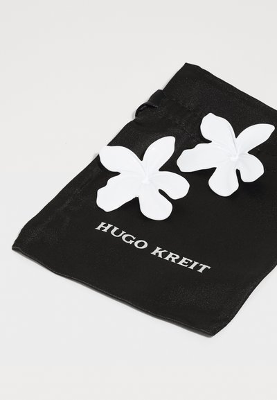 HUGO KREIT FLORAL EARRINGS - Earrings - white