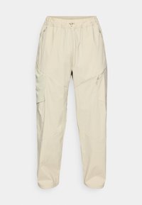 PANTS REGULAR LENGTH ESSENTIAL CARGO PANT - Szabadtéri nadrágok - agate gray