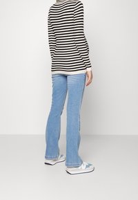 Pieces Maternity Sweter