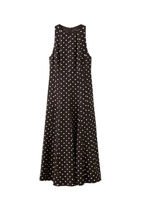 Robe midi noire sans manches à pois blancs, col rond et taille ajustée, suspendue sur fond blanc.