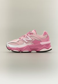Επιλέχθηκε, pink salt/pink eraser