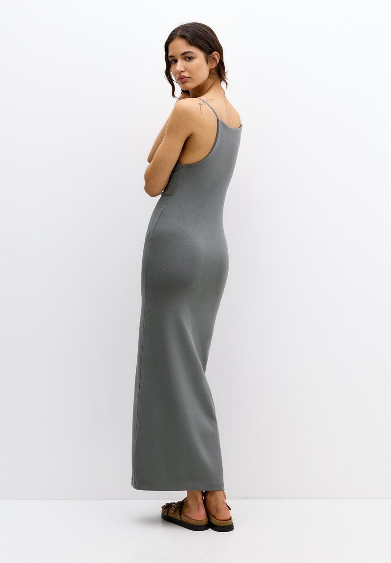 PULL&BEAR NECKLINE MIDI Etui-jurk grey/grijs