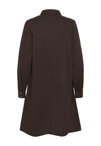 Robe chemise à manches longues brun foncé avec col, poignets boutonnés et ourlet évasé, vue de dos sur fond blanc.