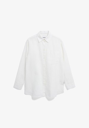 Weißes langärmliges Hemd mit Knopfverschluss aus Leinen, mit Kragen, einer einzelnen Brusttasche und leicht abgerundetem Saum. Glatte Textur, minimalistisches Design.