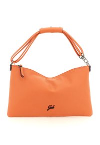 Borsa a mano in pelle arancione con una forma curva e due manici. Chiusura con cerniera e dettaglio del logo nero sul davanti. Texture liscia.