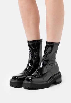 Tata Italia, Bottines à plateau - black