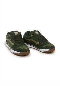 Vans ROWLEY - Trainers - dark green